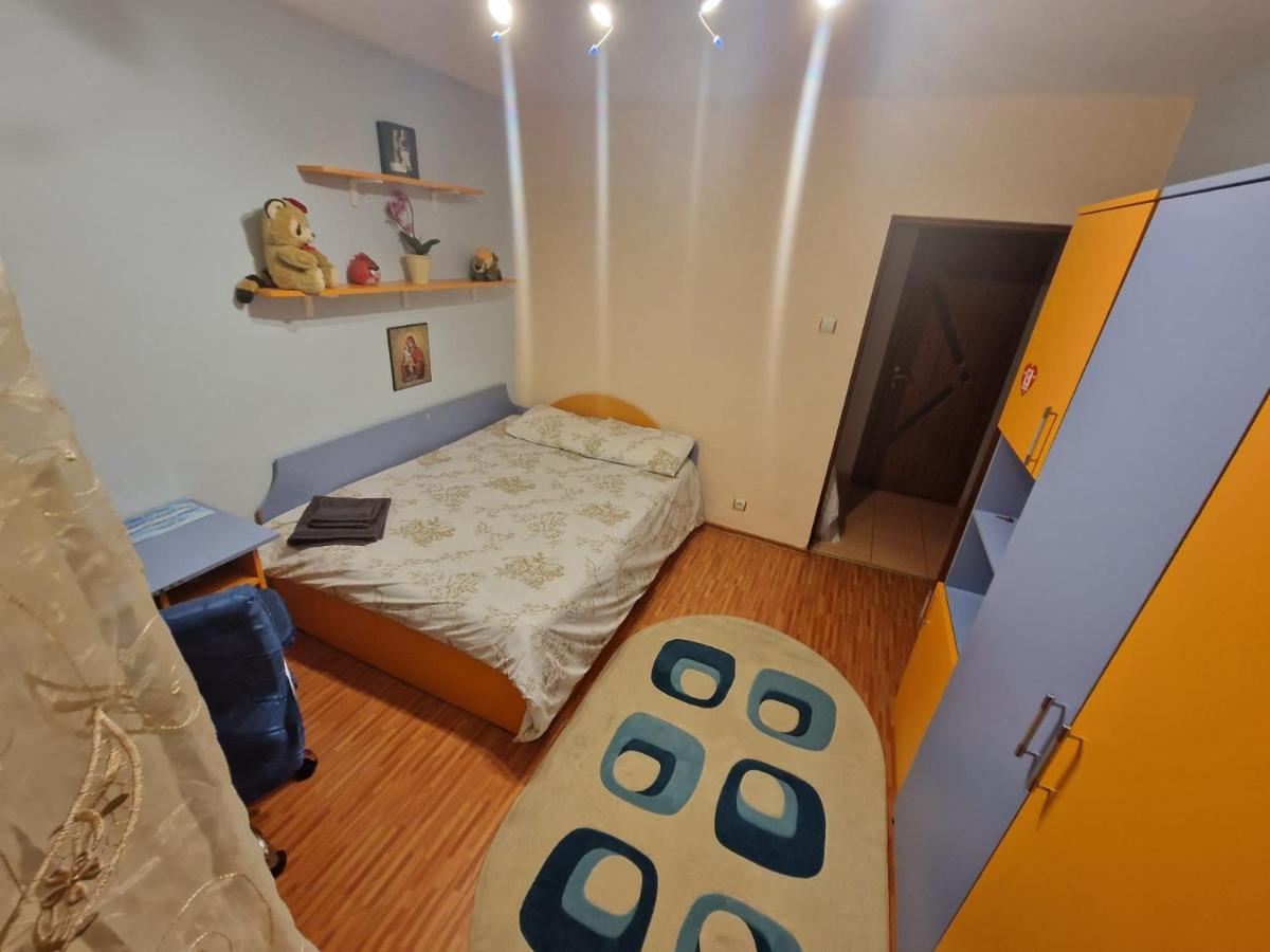 Apartament Victoria Apartment Targu Jiu Exterior photo